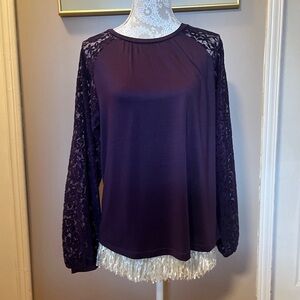 2/$30 Women's Purple Lace Bell Sleeve Suzy Shier Top Medium